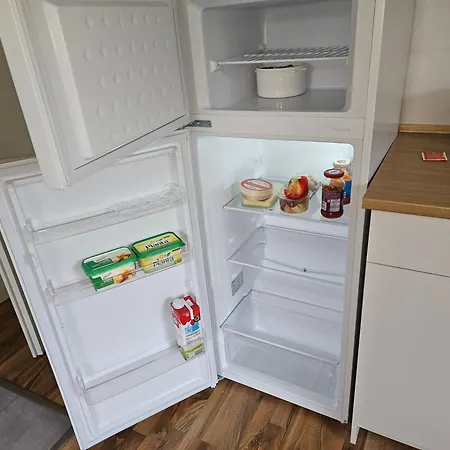 Gaestezimmer Rauw Gemeinschaftbad Und Kueche