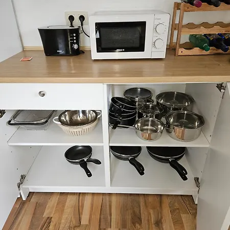 Gaestezimmer Rauw Gemeinschaftbad Und Kueche