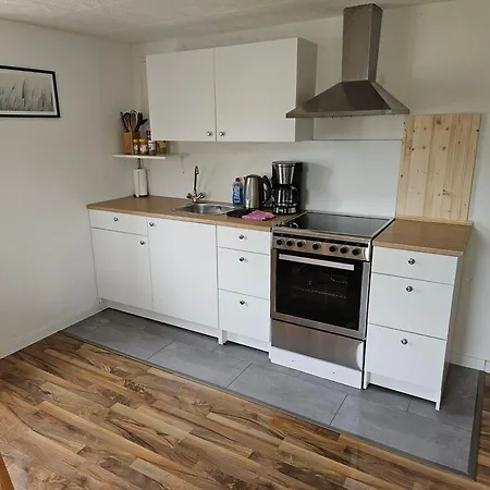 Gaestezimmer Rauw Gemeinschaftbad Und Kueche *