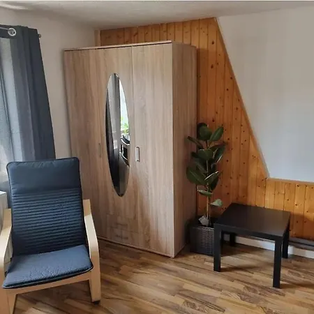 Gaestezimmer Rauw Gemeinschaftbad Und Kueche Campsite