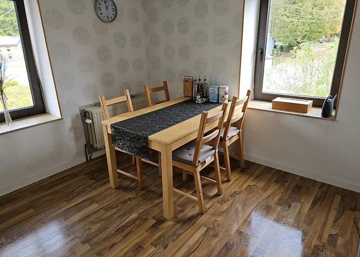 Gaestezimmer Rauw Gemeinschaftbad Und Kueche