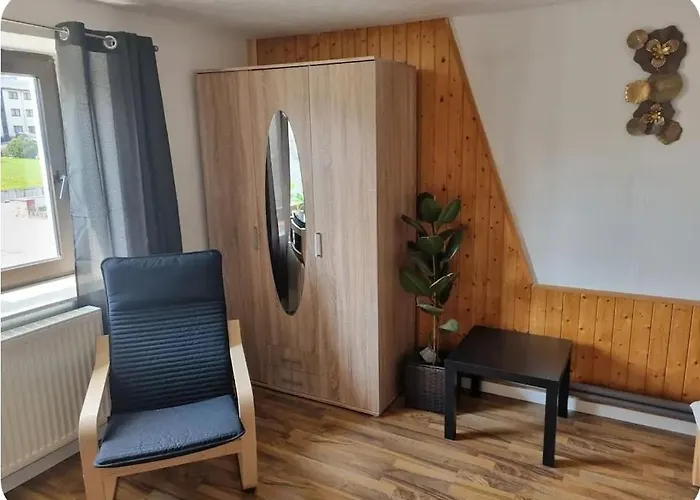 Gaestezimmer Rauw Gemeinschaftbad Und Kueche Campsite